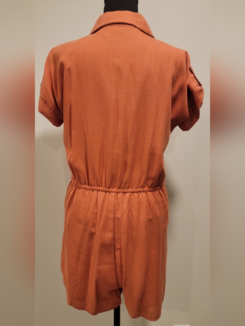 ANDREE BY UNIT Rust Button-Front Drawstring Romper - Picture 4 of 7